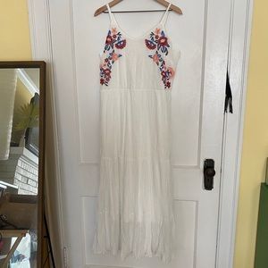 King’s Road White Sundress w/ Embroidered Flowers
